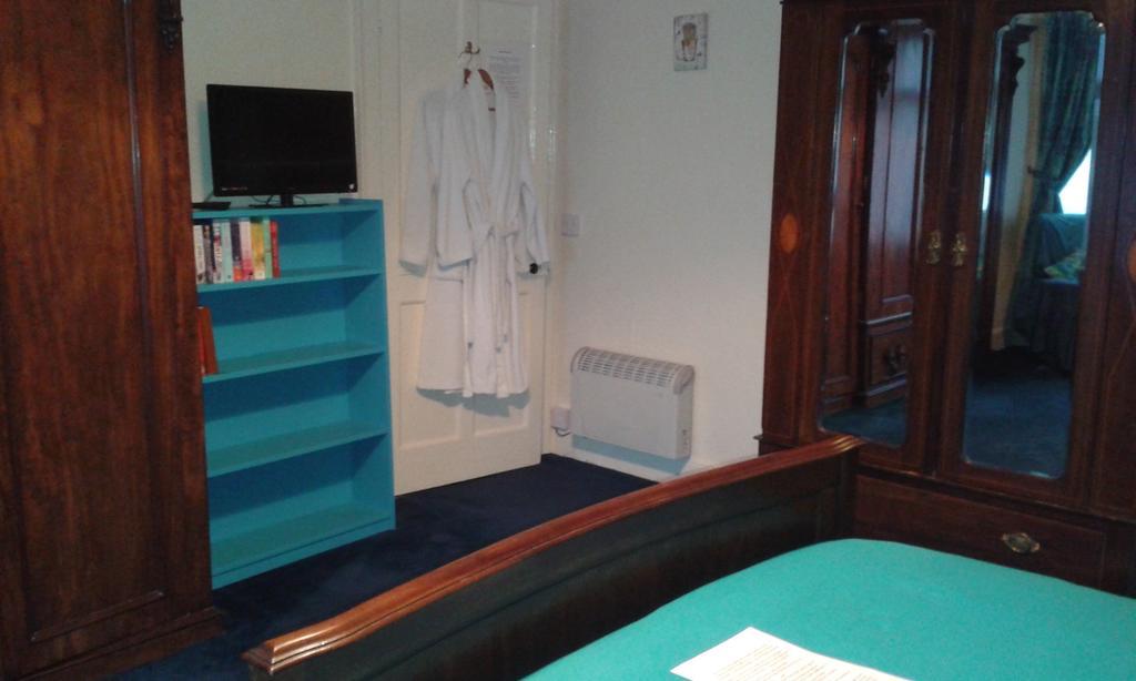 Westleigh House Farm Bed & Breakfast Bideford Room photo