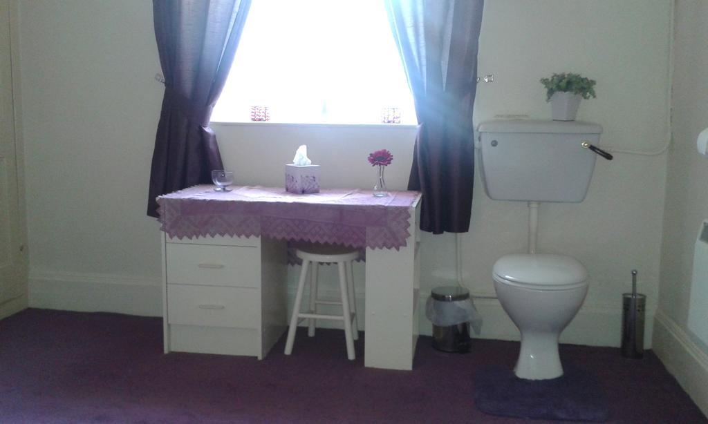 Westleigh House Farm Bed & Breakfast Bideford Room photo