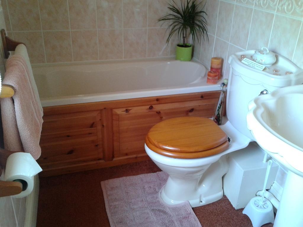 Westleigh House Farm Bed & Breakfast Bideford Room photo