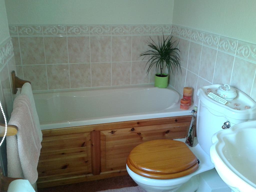 Westleigh House Farm Bed & Breakfast Bideford Room photo